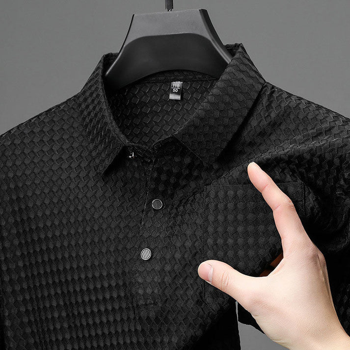 Men's textured short-sleeved shirt